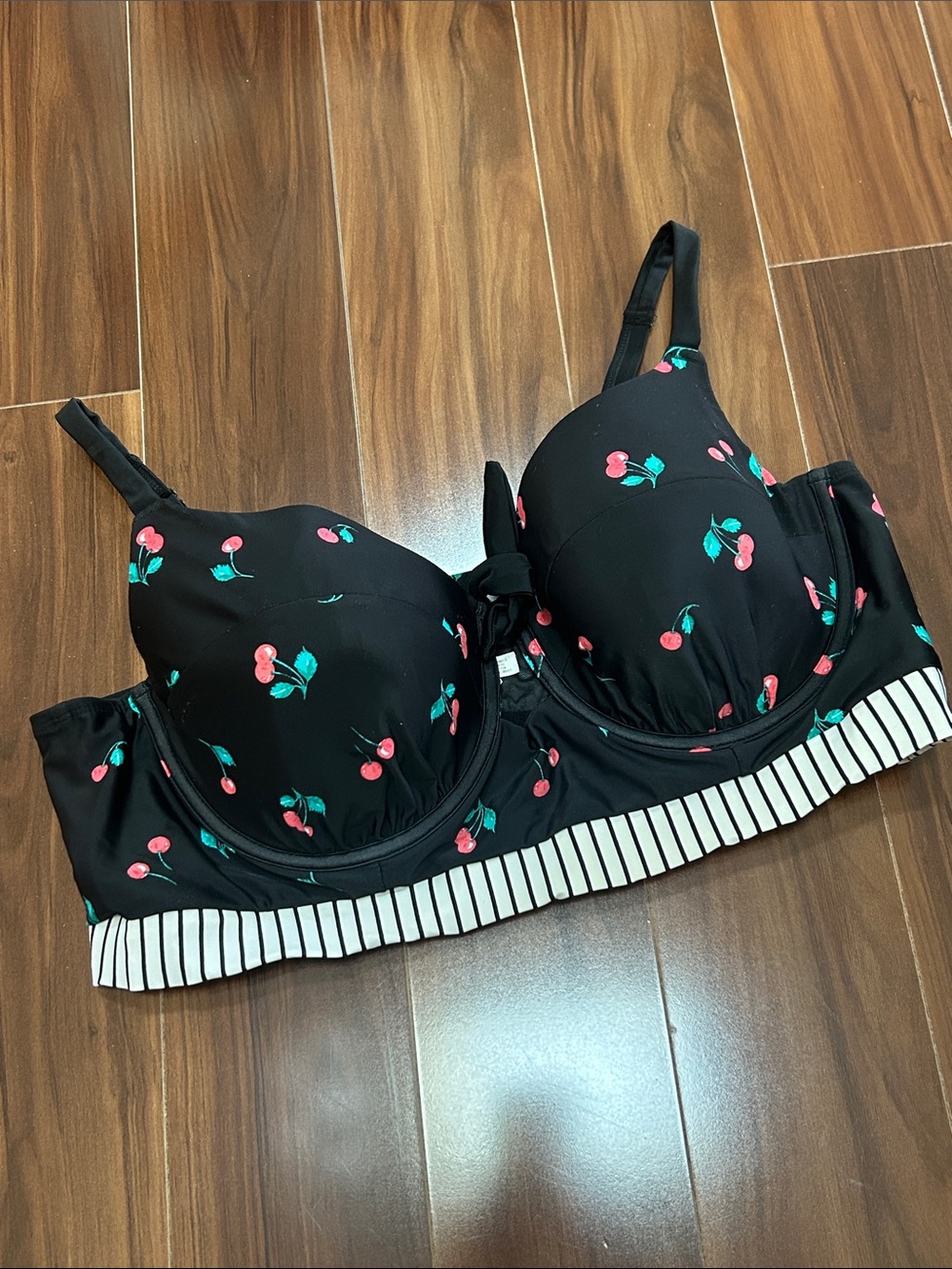 44DD Cacique Swim Cherry bikini top